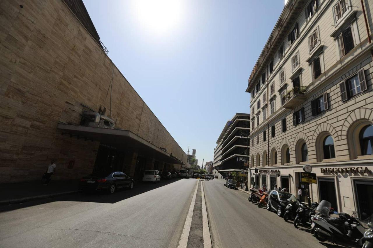 Appartamento Vicino Stazione Termini E Colosseo Róma Kültér fotó
